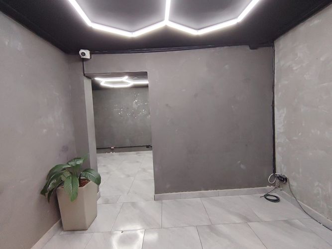 Local en arriendo en La Castellana, Medellín, 40 m² · foto 10 de 11