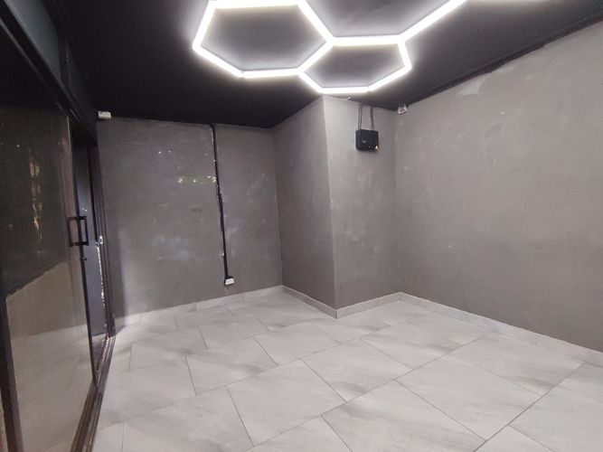 Local en arriendo en La Castellana, Medellín, 40 m² · foto 7 de 11