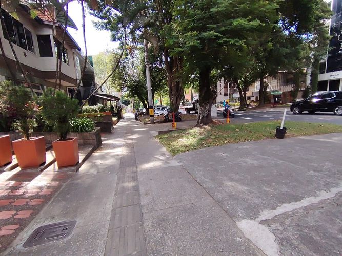 Local en arriendo en La Castellana, Medellín, 40 m² · foto 11 de 11