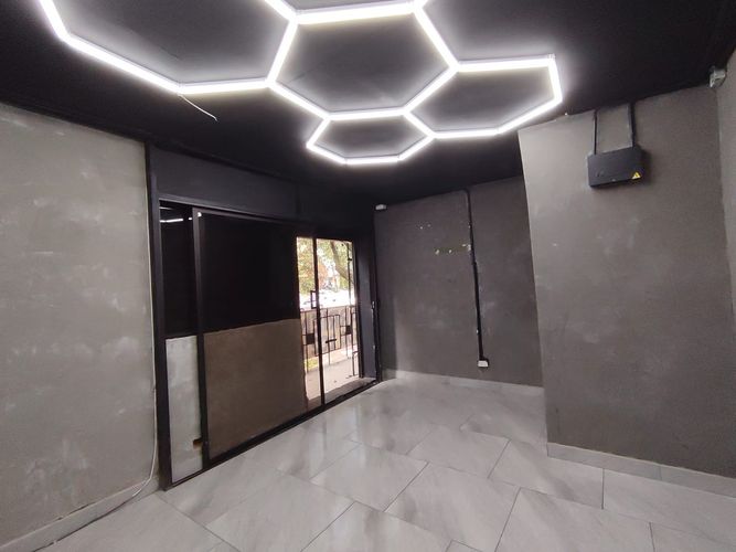 Local en arriendo en La Castellana, Medellín, 40 m² · foto 8 de 11