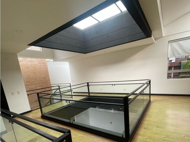 Casa de 4 alcobas en venta en Loma El Atravesado, Envigado, 331 m² · foto 7 de 14