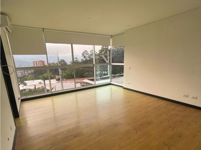 Casa de 4 alcobas en venta en Loma El Atravesado, Envigado, 331 m² · foto 12 de 14