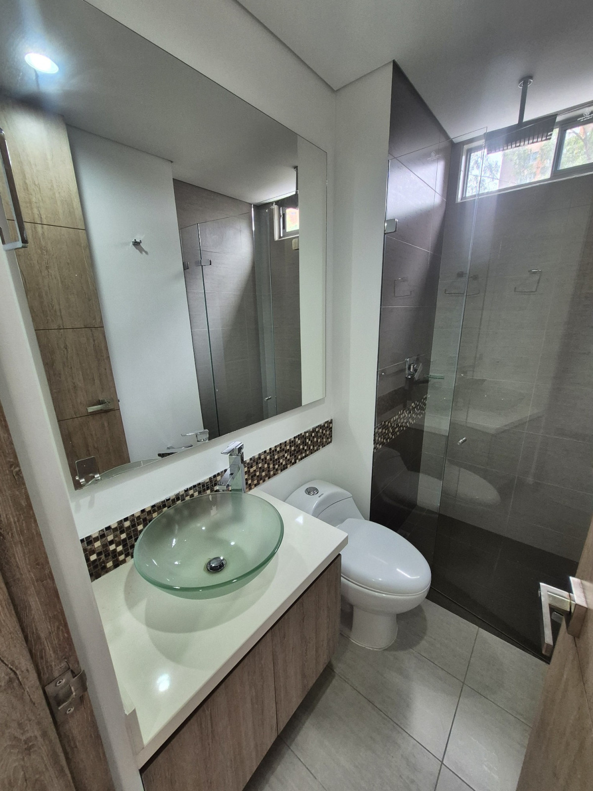 Apartamento en arriendo en Loma Del Esmeraldal, Envigado · foto 6 de 13