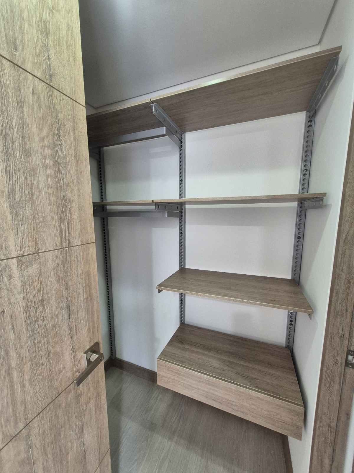 Apartamento en arriendo en Loma Del Esmeraldal, Envigado · foto 7 de 13