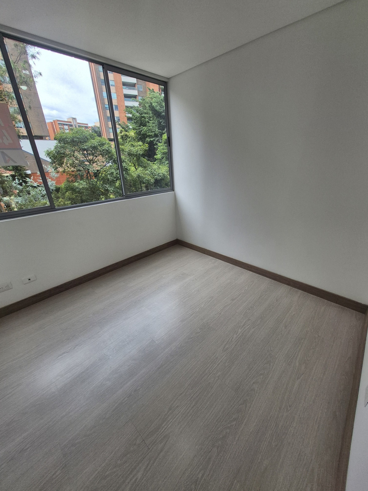 Apartamento en arriendo en Loma Del Esmeraldal, Envigado · foto 8 de 13