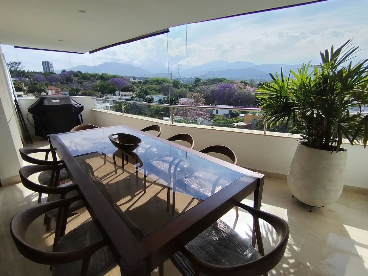 Departamento en venta con baja de precio en Pance alto