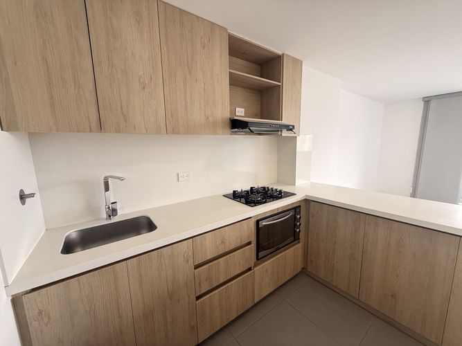 Apartamento de 3 alcobas en arriendo en Shellmar, Medellín, 75 m² · foto 4 de 16
