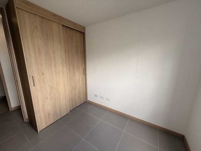 Apartamento de 3 alcobas en arriendo en Shellmar, Medellín, 75 m² · foto 9 de 16