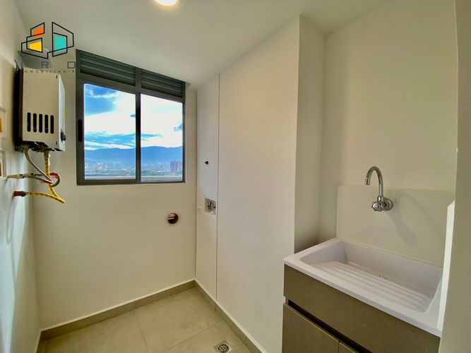 Apartamento de 3 alcobas en arriendo en Cd San Lucas, Envigado, 83 m² · foto 18 de 24
