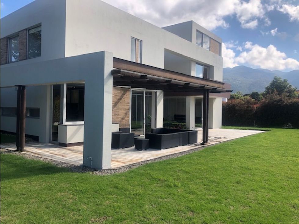 Casa en venta en San Simón, Bogotá · foto 2 de 24