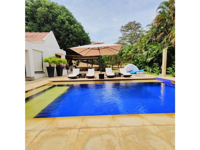 Casa de 4 alcobas en venta en Hacienda Peñalisa Guadua, Ricaurte, 280 m² · foto 2 de 24
