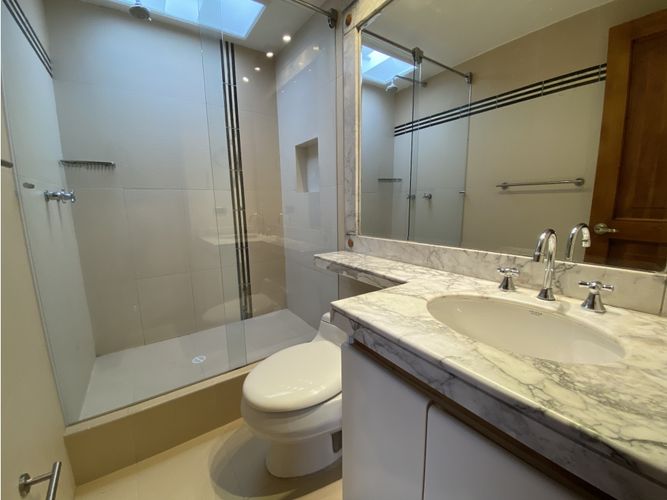 Casa de 3 alcobas en venta en Salamanca, Bogotá, 290 m² · foto 15 de 24