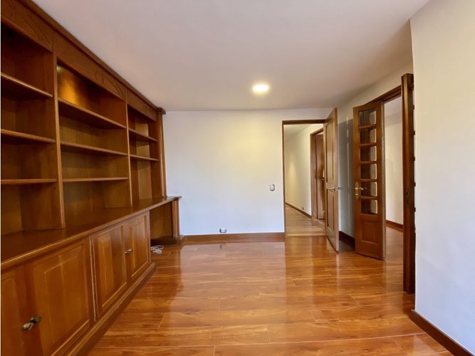 Casa de 3 alcobas en venta en Salamanca, Bogotá, 290 m² · foto 18 de 24