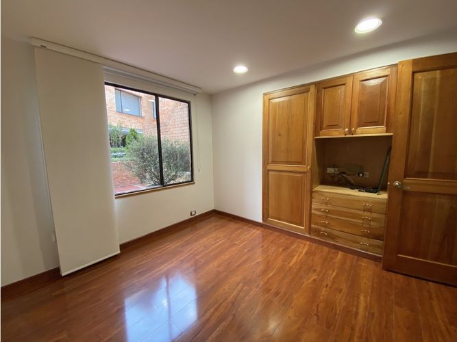 Casa de 3 alcobas en venta en Salamanca, Bogotá, 290 m² · foto 22 de 24