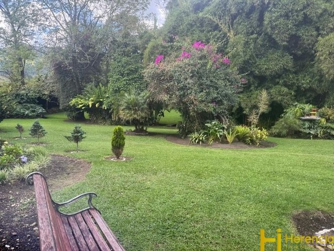 Casa de 5 alcobas en venta en La Ceja · foto 4 de 21