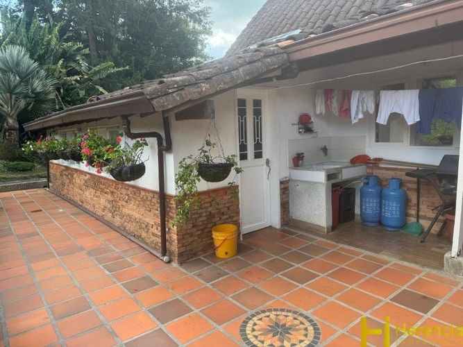 Casa de 5 alcobas en venta en La Ceja · foto 5 de 21