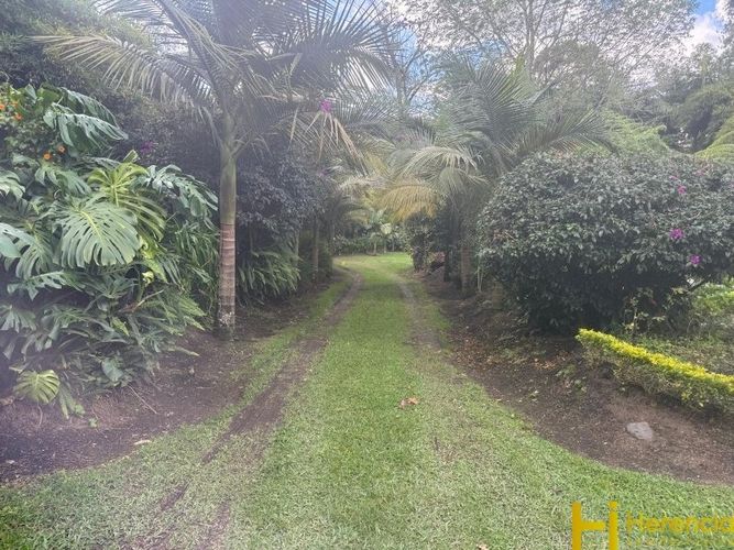Casa de 5 alcobas en venta en La Ceja · foto 6 de 21