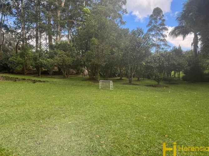 Casa de 5 alcobas en venta en La Ceja · foto 9 de 21