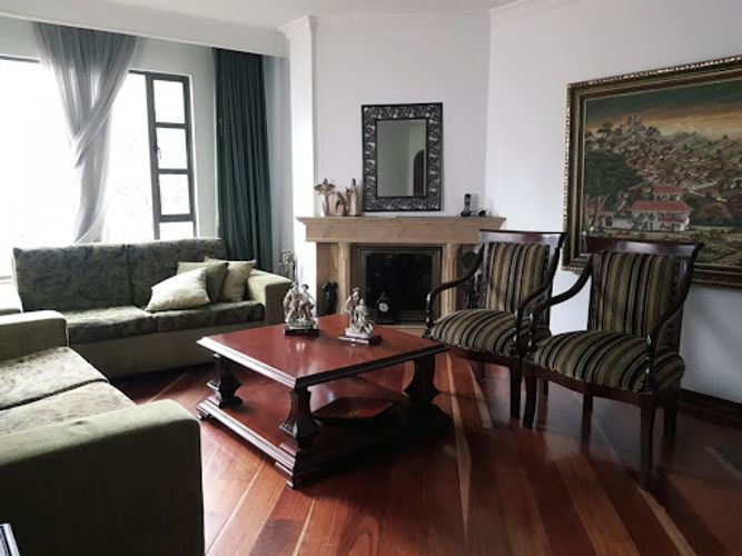 Casa de 5 alcobas en venta en Ilarco, Bogotá, 380 m² · foto 5 de 24