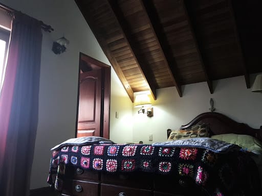 Casa de 5 alcobas en venta en Ilarco, Bogotá, 380 m² · foto 9 de 24