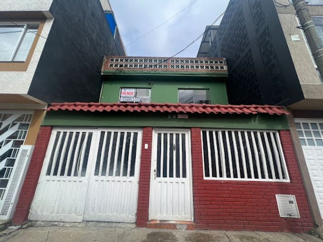 Casa de 7 alcobas en venta en La Estradita, Bogotá, 300 m² · foto 2 de 24