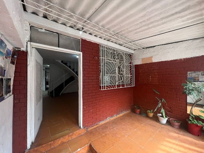 Casa de 7 alcobas en venta en La Estradita, Bogotá, 300 m² · foto 3 de 24
