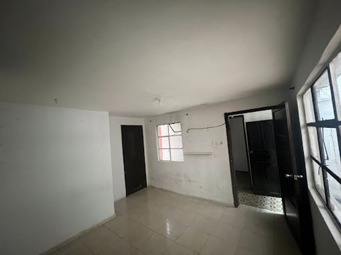 Casa de 7 alcobas en venta en La Estradita, Bogotá, 300 m² · foto 9 de 24