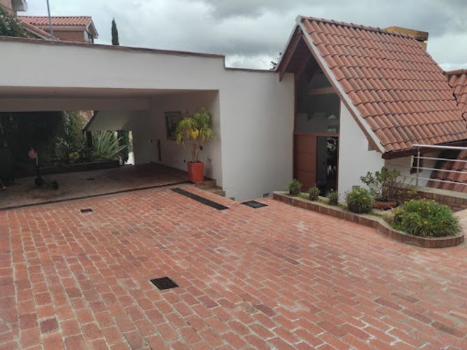 Casa de 4 alcobas en venta en Bosque De Pinos, Bogotá, 650 m² · foto 4 de 24
