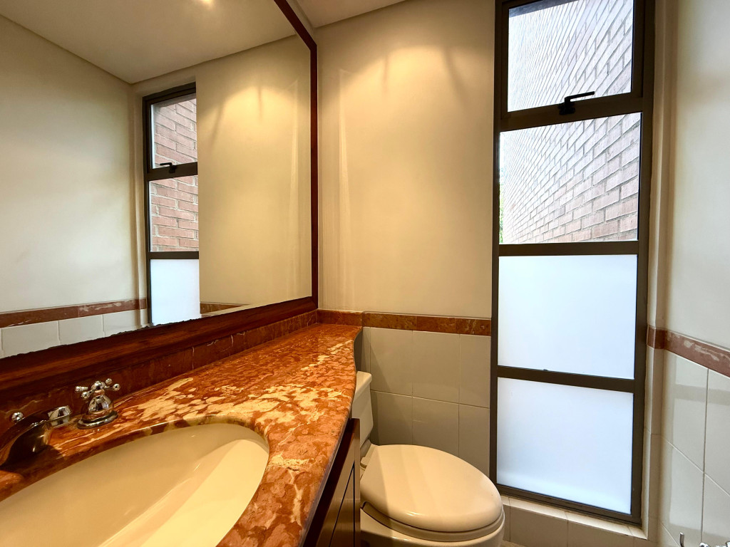 Apartamento en arriendo en El Poblado, Medellín · foto 6 de 24