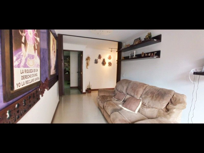 Apartamento en venta en Laureles, Medellín · foto 2 de 16