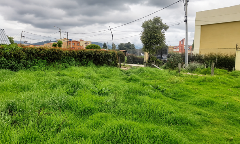 Lote en venta en Bojaca, Chía, 1734 m² · foto 4 de 5