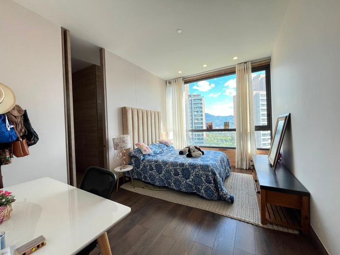 Apartamento de 3 alcobas en venta en El Poblado, Medellín, 293 m² · foto 17 de 20