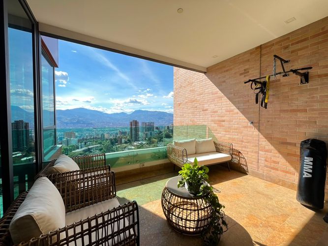 Apartamento de 3 alcobas en venta en El Poblado, Medellín, 293 m² · foto 20 de 20