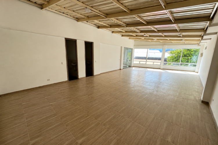 Retail space for rent in Ub los geranios, Chía