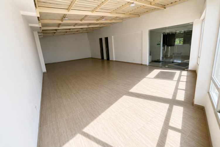 Local en arriendo en Ub Los Geranios, Chía, 90 m² · foto 2 de 4