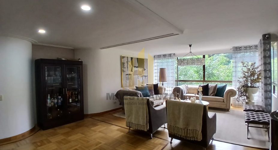 Apartamento en venta en El Poblado, Medellín · foto 6 de 24