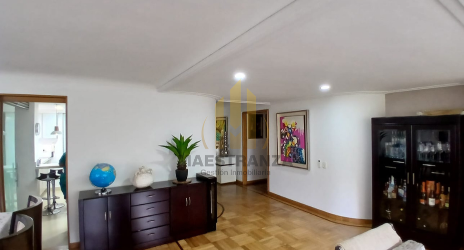 Apartamento en venta en El Poblado, Medellín · foto 7 de 24