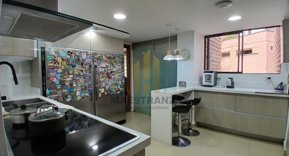 Apartamento en venta en El Poblado, Medellín · foto 14 de 24