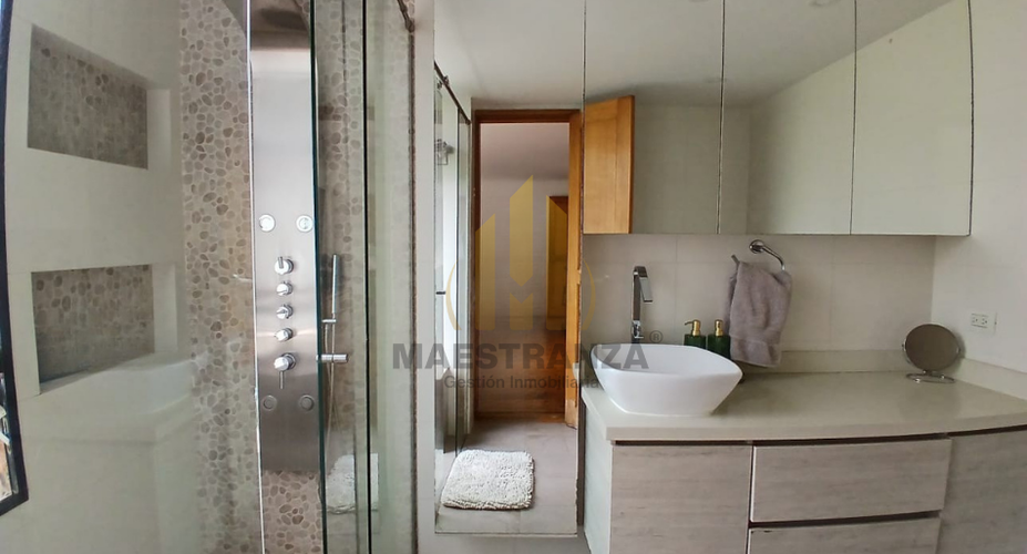 Apartamento en venta en El Poblado, Medellín · foto 21 de 24