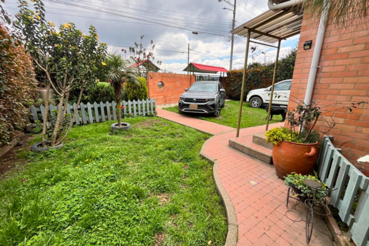 Casa de 5 alcobas en venta en Cota, 240 m² · foto 18 de 24