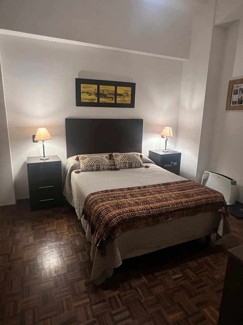 ALQUILER EN EL CENTRO DE 1 DORMITORIO, PISO 4 AL CONTRA FRENTE, RECICLADO,! · Foto 4