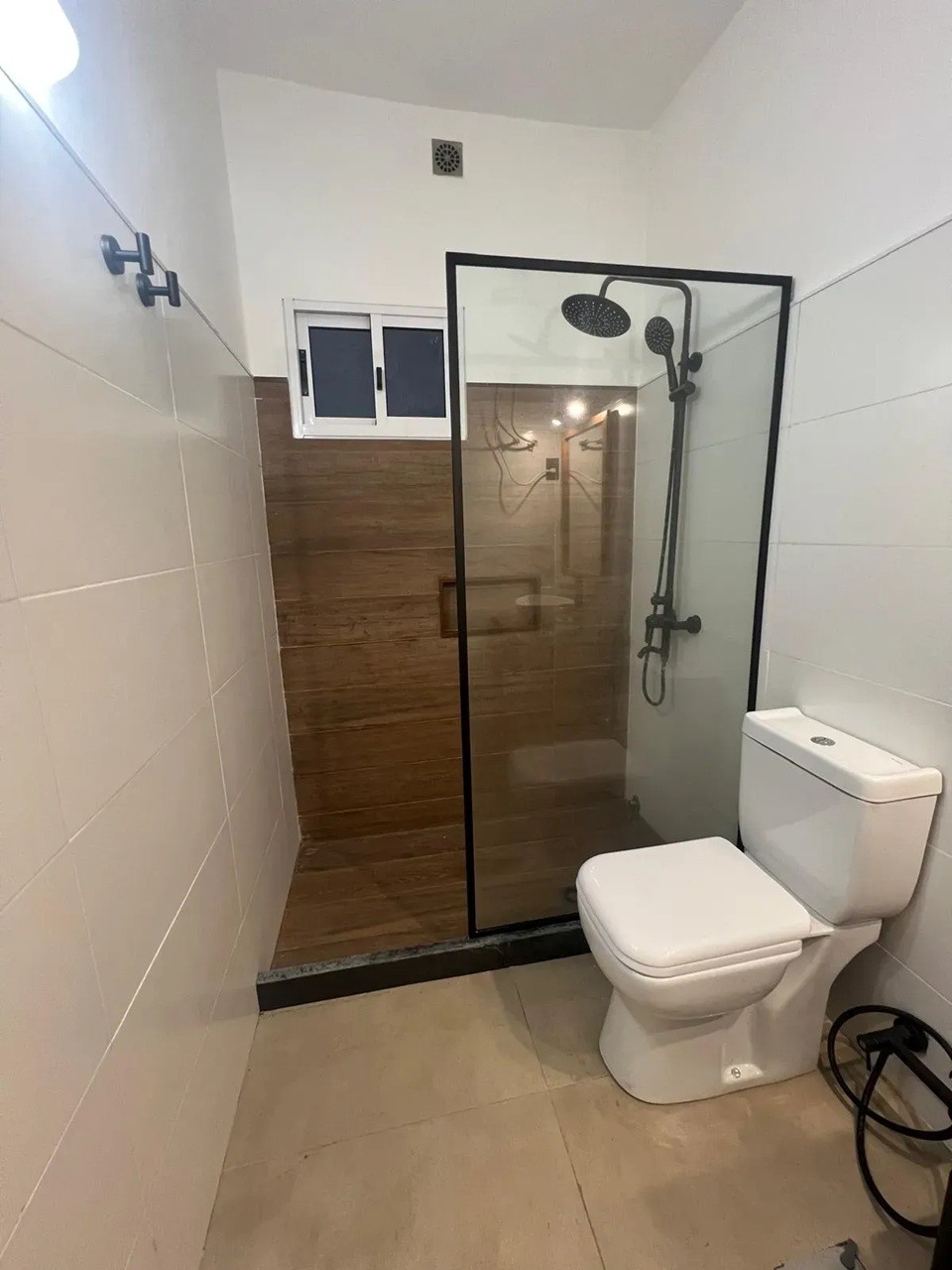 ALQUILER EN EL CENTRO DE 1 DORMITORIO, PISO 4 AL CONTRA FRENTE, RECICLADO,! · Foto 7