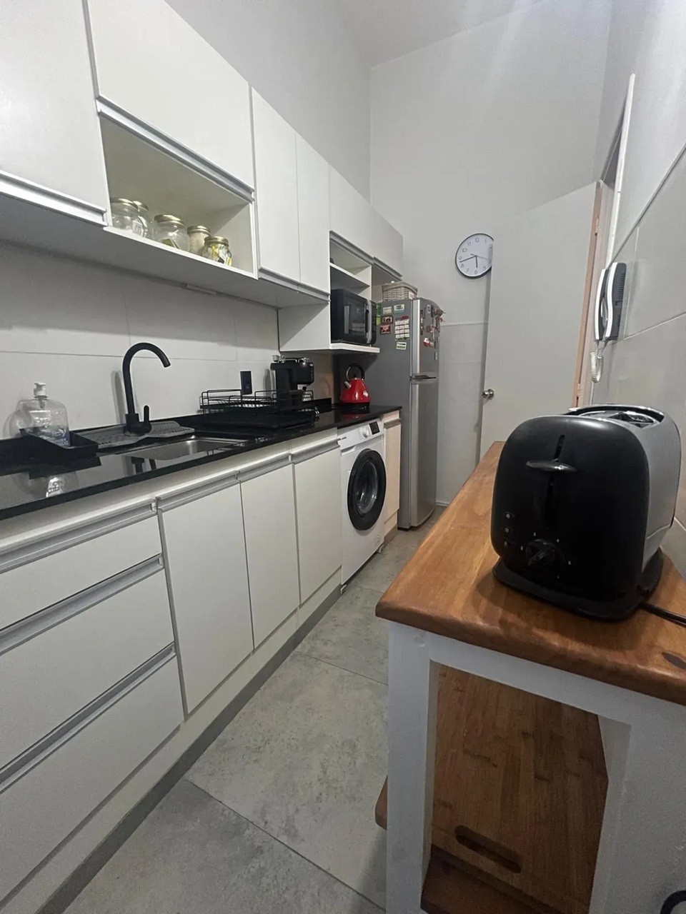 ALQUILER EN EL CENTRO DE 1 DORMITORIO, PISO 4 AL CONTRA FRENTE, RECICLADO,! · Foto 3