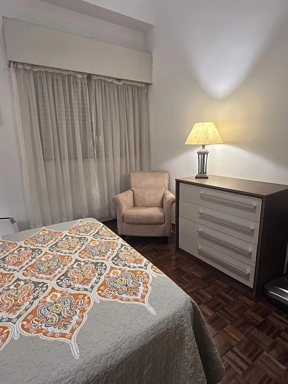 ALQUILER EN EL CENTRO DE 1 DORMITORIO, PISO 4 AL CONTRA FRENTE, RECICLADO,! · Foto 5