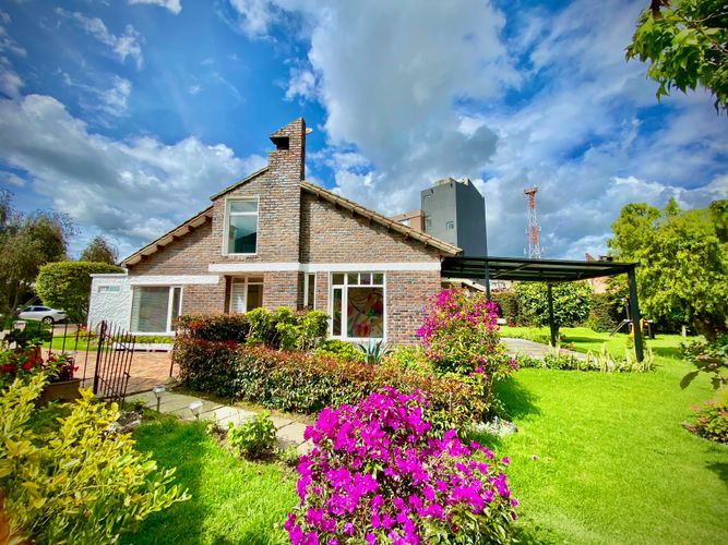 Casa de 4 alcobas en venta en Delicias Norte, Chía, 130 m² · foto 1 de 17