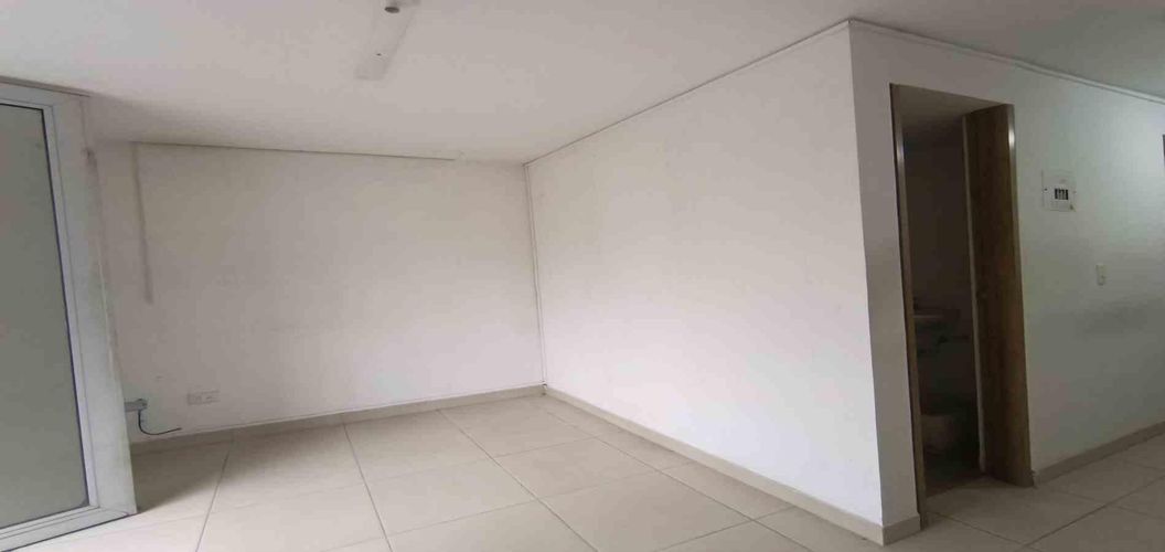 Local en venta en Las Colinas, Manizales, 29 m² · foto 2 de 11