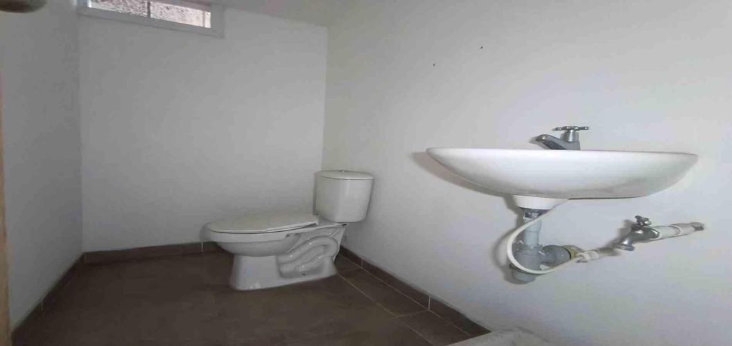 Local en venta en Las Colinas, Manizales, 29 m² · foto 4 de 11