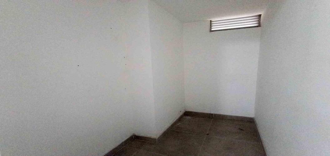 Local en venta en Las Colinas, Manizales, 29 m² · foto 6 de 11