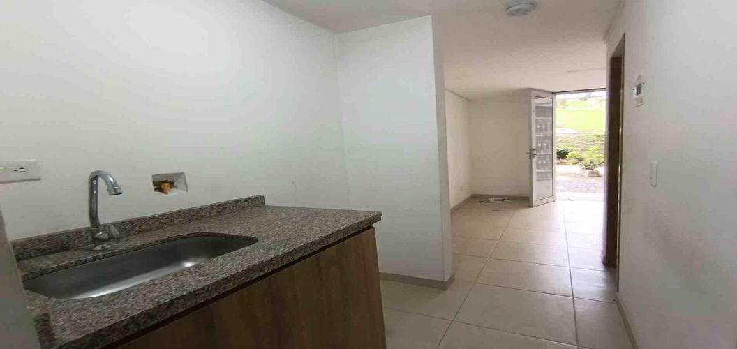 Local en venta en Las Colinas, Manizales, 29 m² · foto 7 de 11