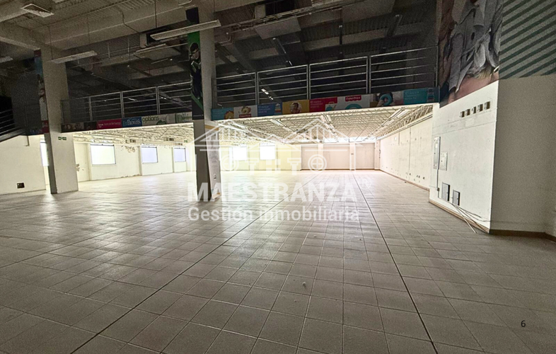 Local en arriendo en Milla De Oro, Medellín, 523 m² · foto 3 de 13